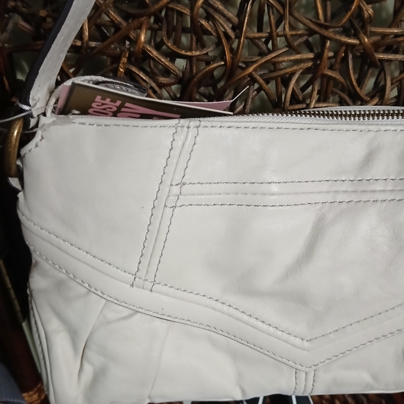 Juicy Couture NWT White Locket Tassel Purse Handbag - Picture 3 of 9